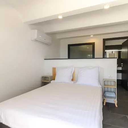 Seaside In With Garden And Pool View Lloret de Mar