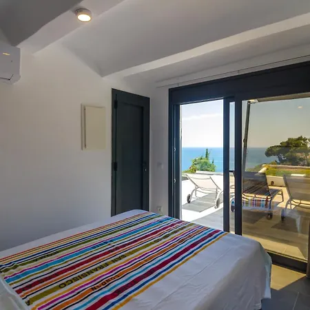 Seaside In With Garden And Pool View Villa Lloret de Mar