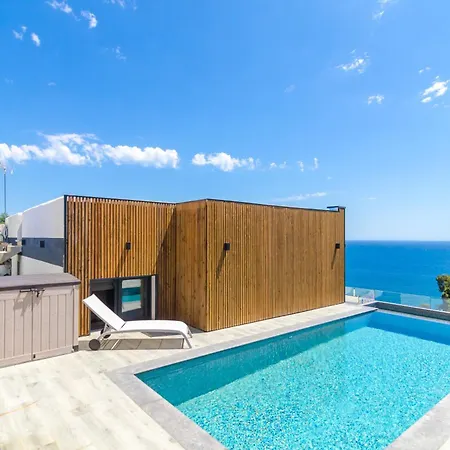 Seaside In With Garden And Pool View * リョレート・デ・マル