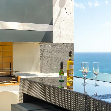 Villa Seaside In With Garden And Pool View *