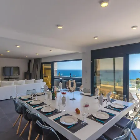 Seaside In With Garden And Pool View * Lloret de Mar