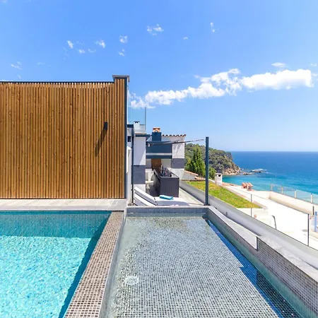 Villa Seaside In With Garden And Pool View Lloret de Mar